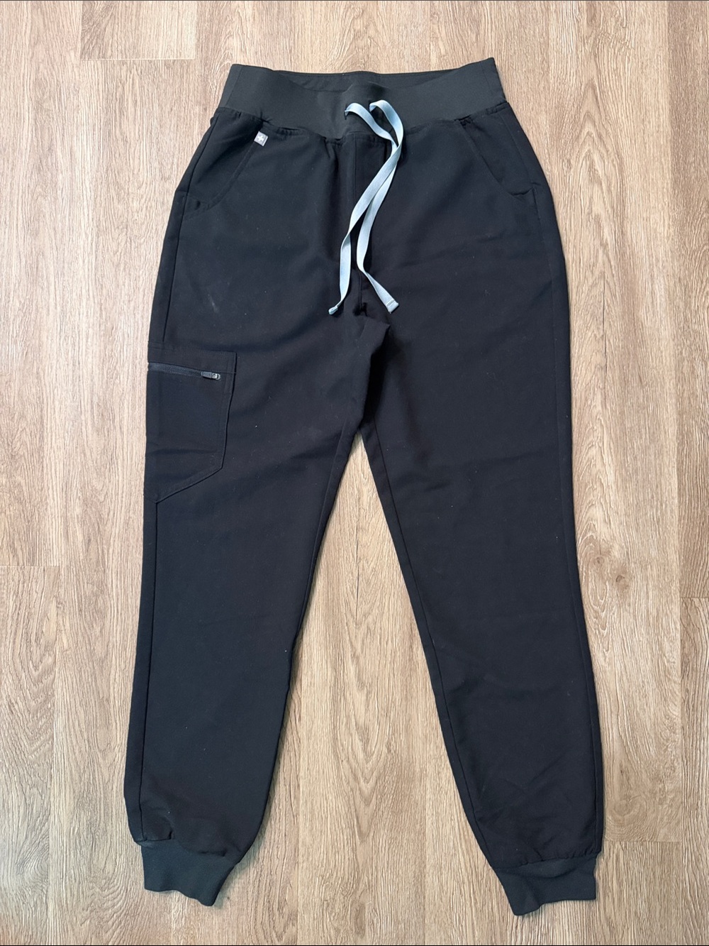 NWOT Figs Women's Zamora Black Jogger Scrub Bottoms Size Small